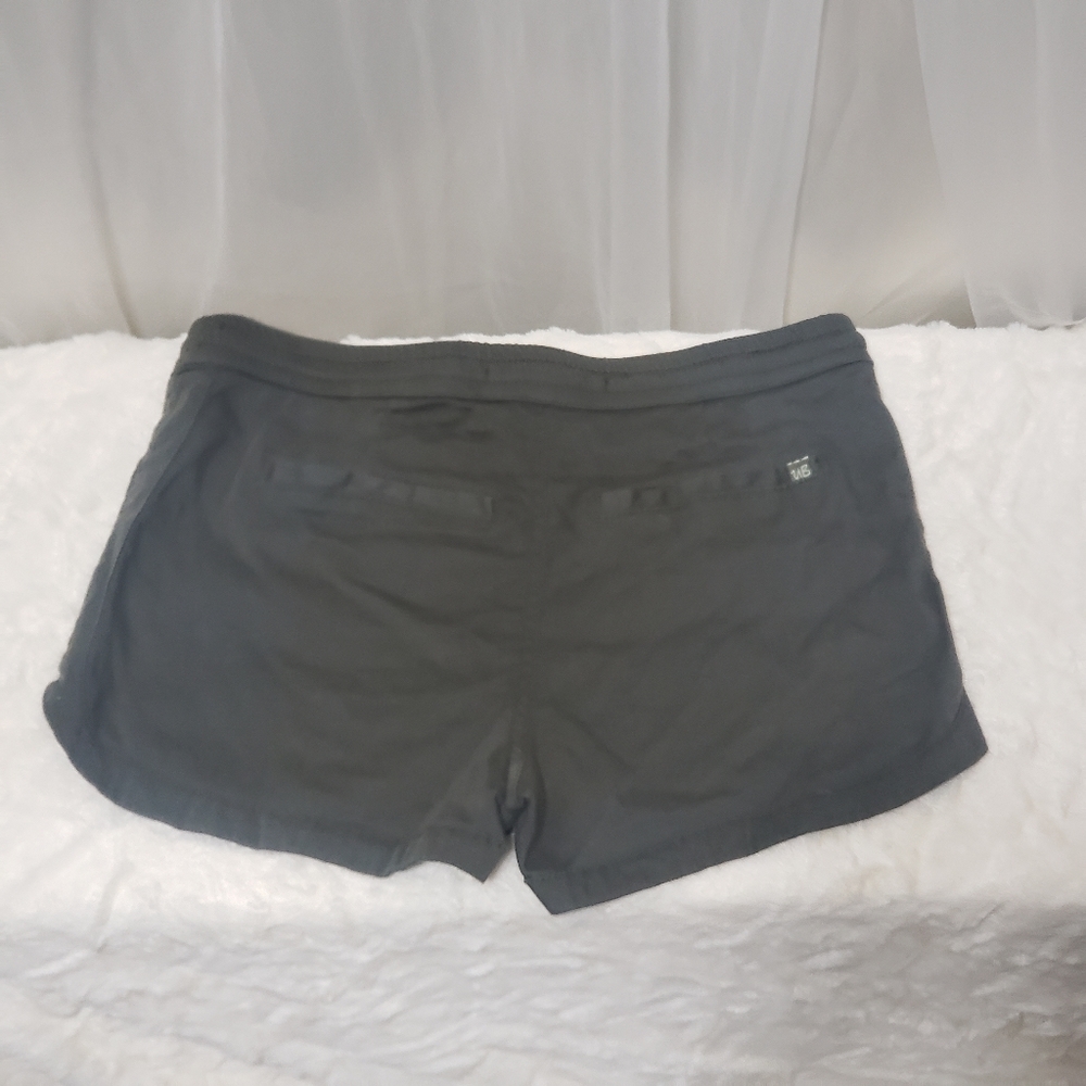 Unionbay Army Green Shorts Size Small - Picture 4 of 9